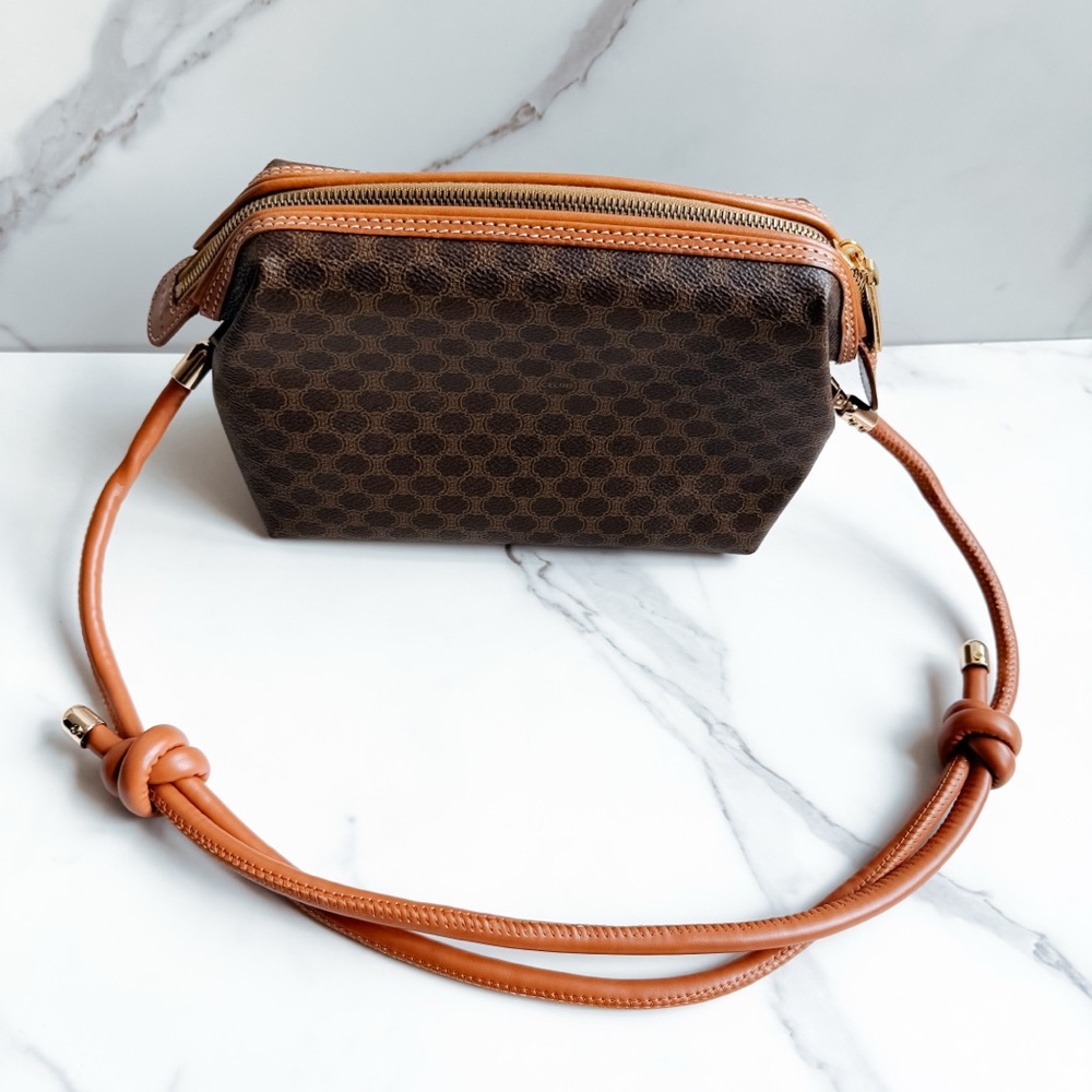 Authentic vintage Celine Macadam clutch on strap - Picture 14 of 15